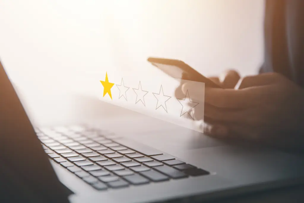 Nur ein Stern von fünf auf dem Bildschirm – wenn Google Bewertungen plötzlich verschwinden
